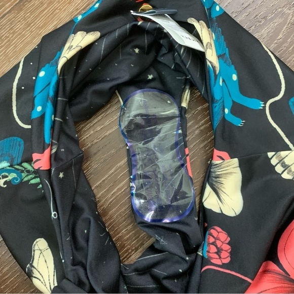 Ola Azul Womens Emma Lucky Printed one piece cut out swimsuit M NEW - Picture 11 of 11